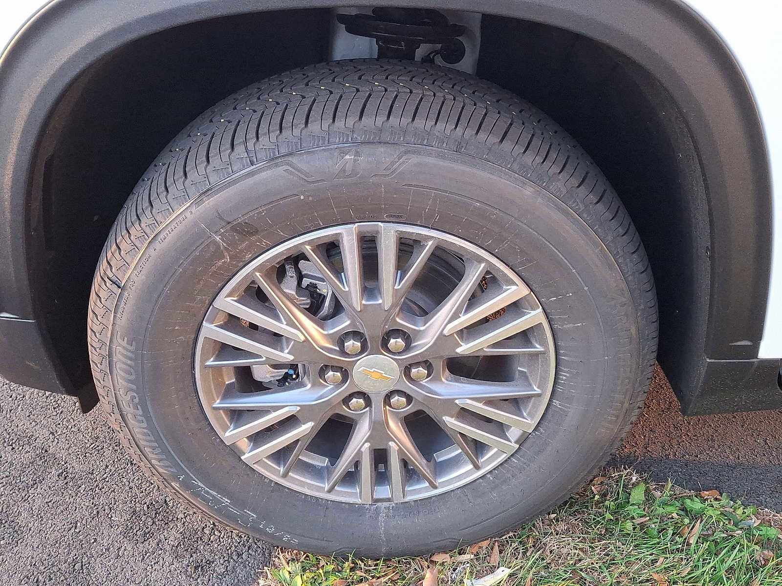 New 2026 Chevrolet Traverse LT w/ Driver Confidence Package image 3