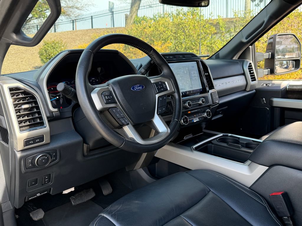 Used 2022 Ford F250 Lariat w/ Black Appearance Package image 16