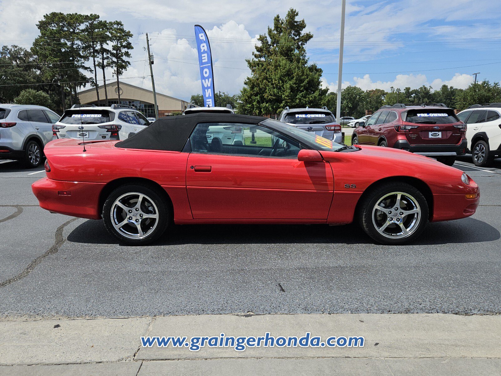 Used 2000 Chevrolet Camaro Z28 w/ SS Performance/Appearance Pkg RWD image 6