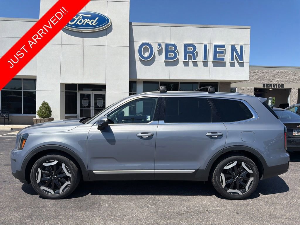 Used 2023 Kia Telluride EX FWD image 1