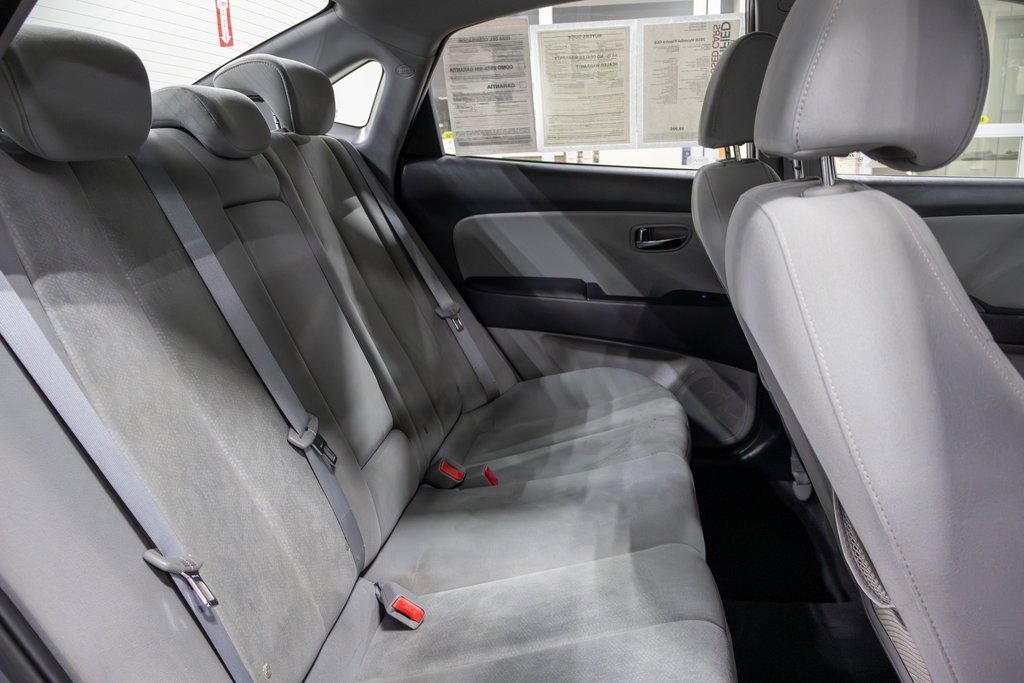 Used 2010 Hyundai Elantra GLS image 13