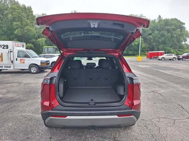 Used 2026 Chevrolet Equinox LT AWD/4WD image 15
