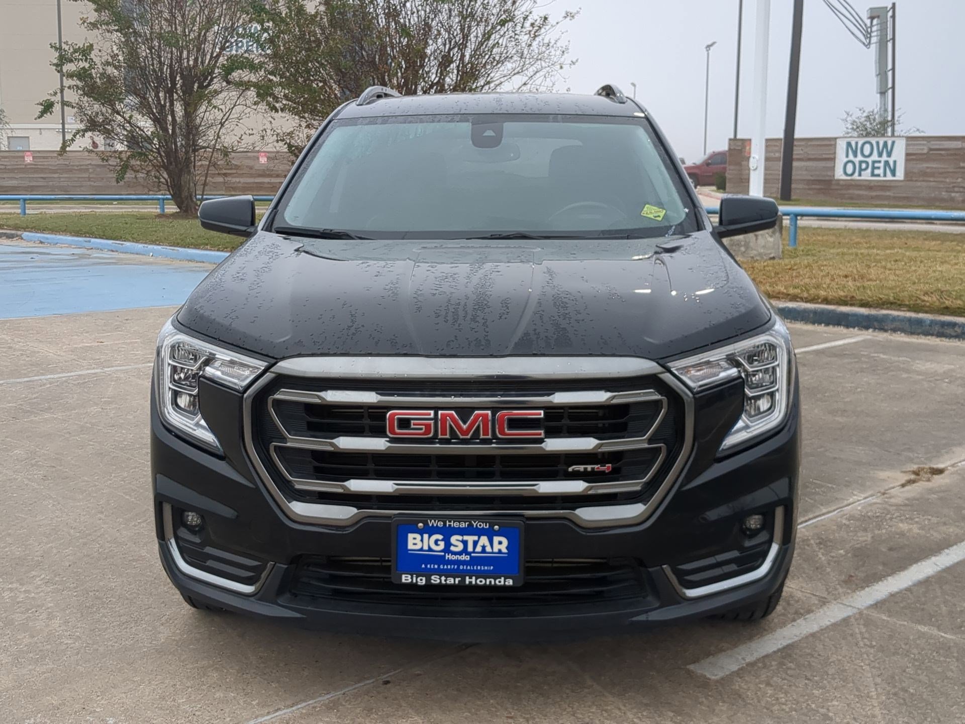 Used 2023 GMC Terrain AT4 image 9