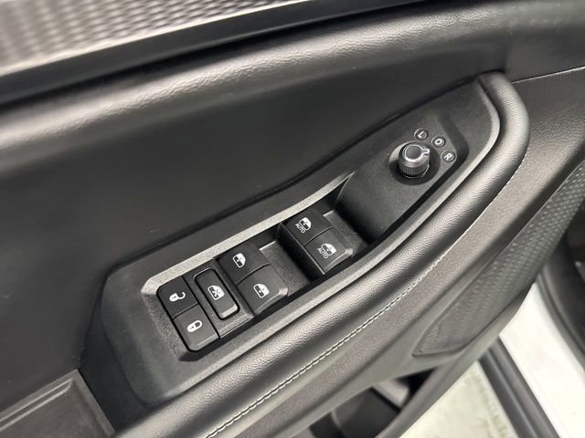 Used 2023 Jeep Grand Cherokee Altitude AWD/4WD image 18