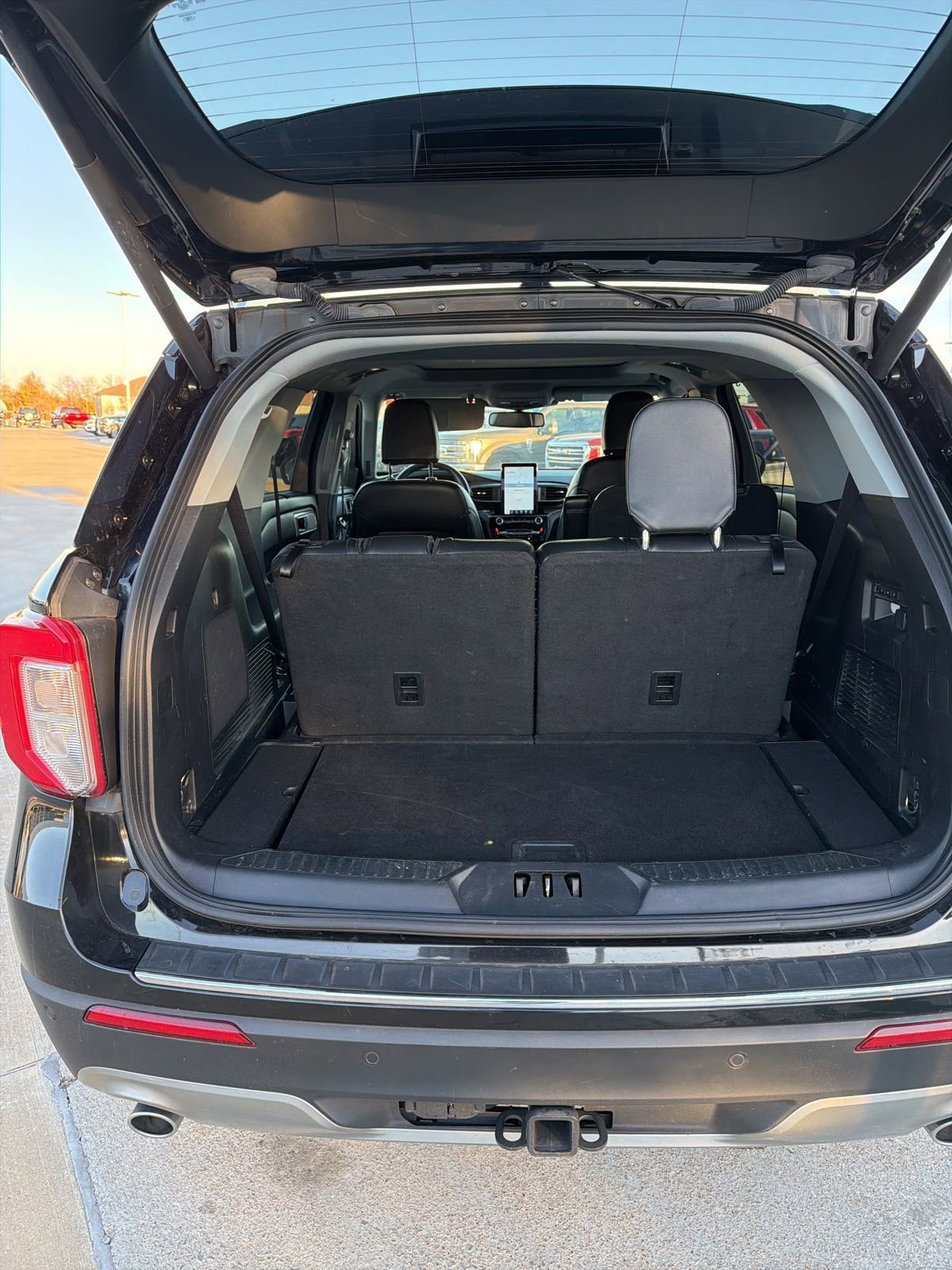 Used 2022 Ford Explorer Limited w/ Limited Technology Package image 9