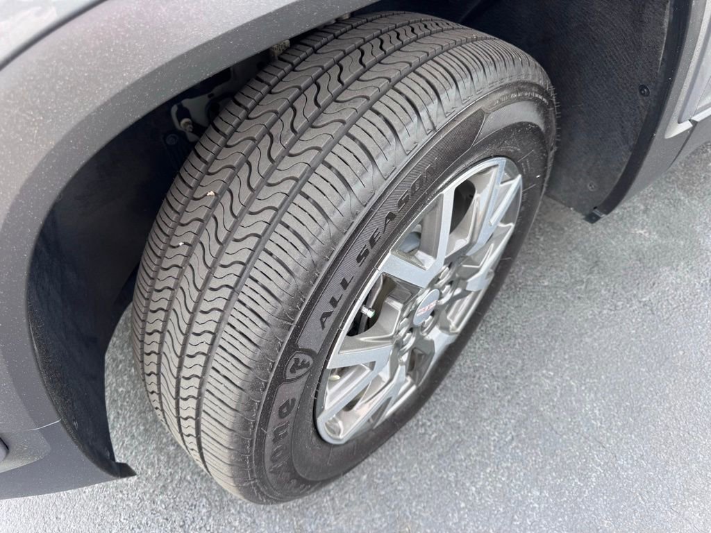 Used 2022 GMC Acadia SLE FWD image 14