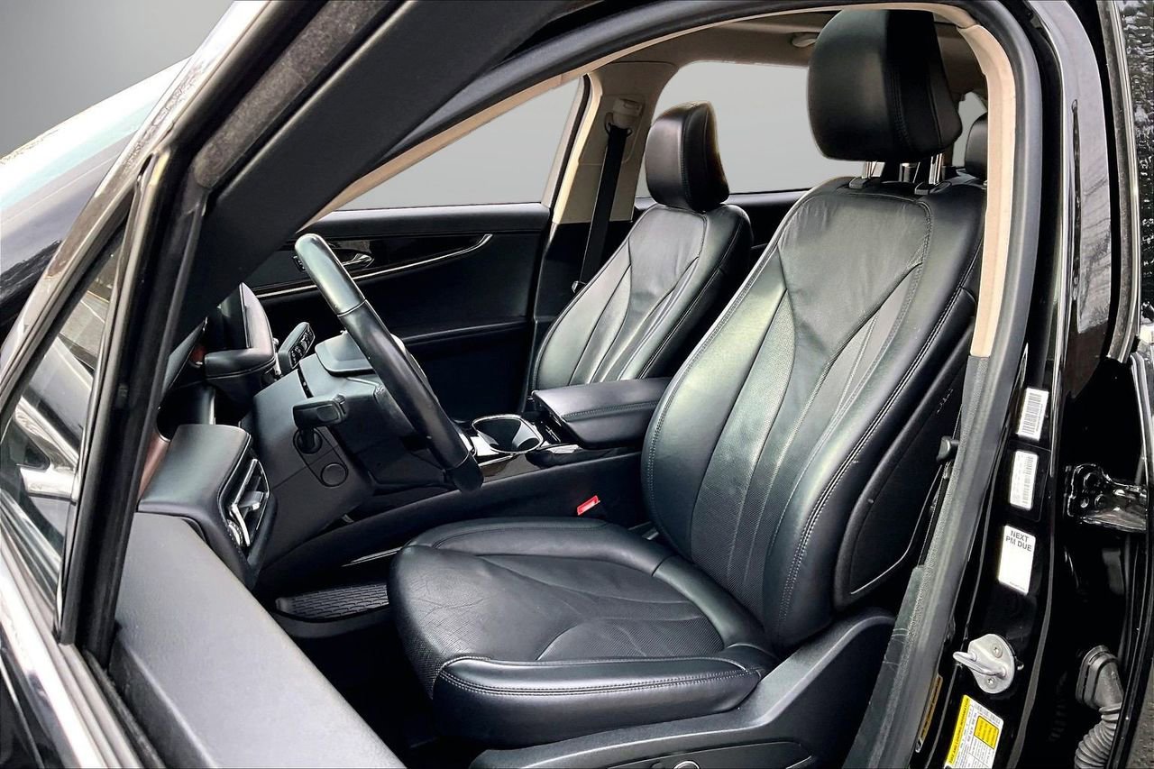 Used 2022 Lincoln Nautilus Reserve image 22