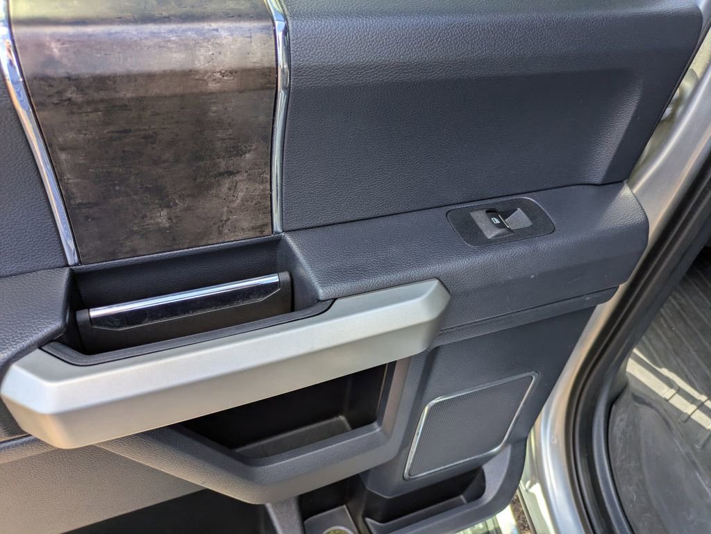 Used 2022 Ford F450 Lariat w/ Lariat Ultimate Package image 12