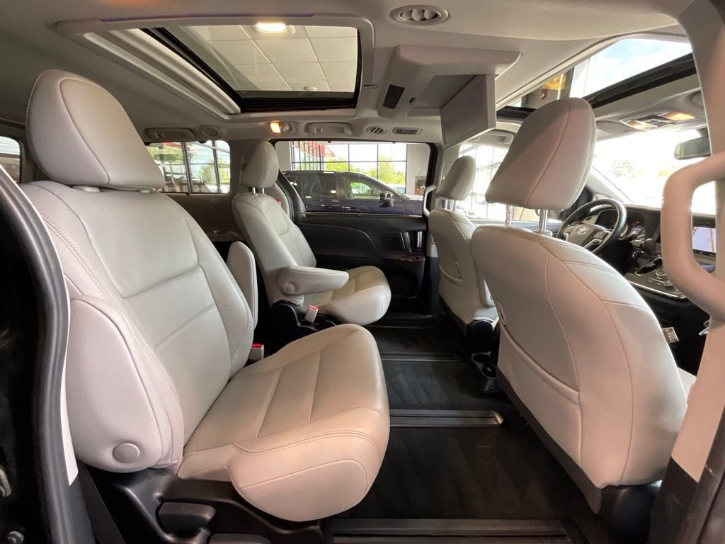 Used 2018 Toyota Sienna Limited Premium AWD/4WD image 19