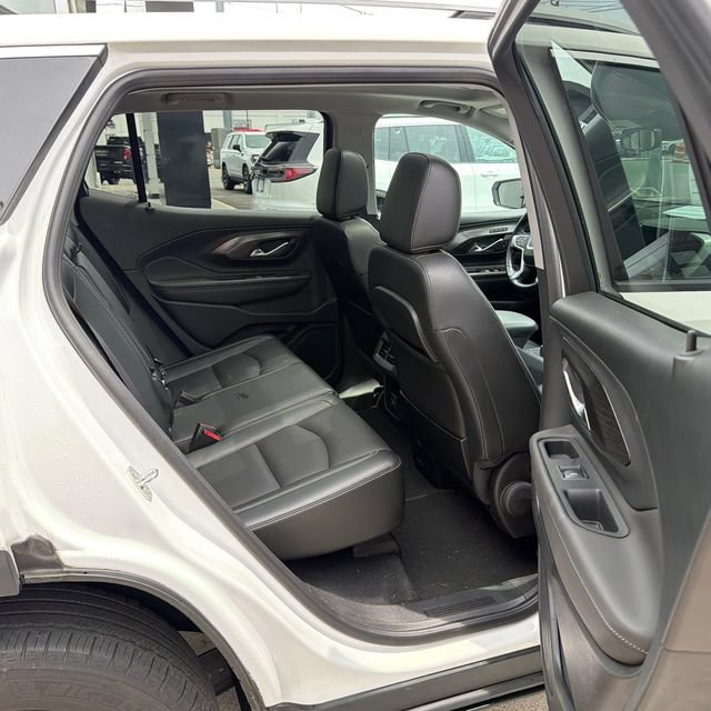 Used 2023 GMC Terrain SLT w/ Infotainment Package II AWD/4WD image 19