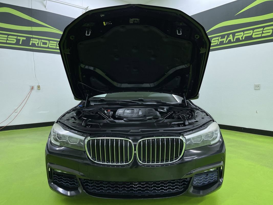 Used 2017 BMW 740i image 4