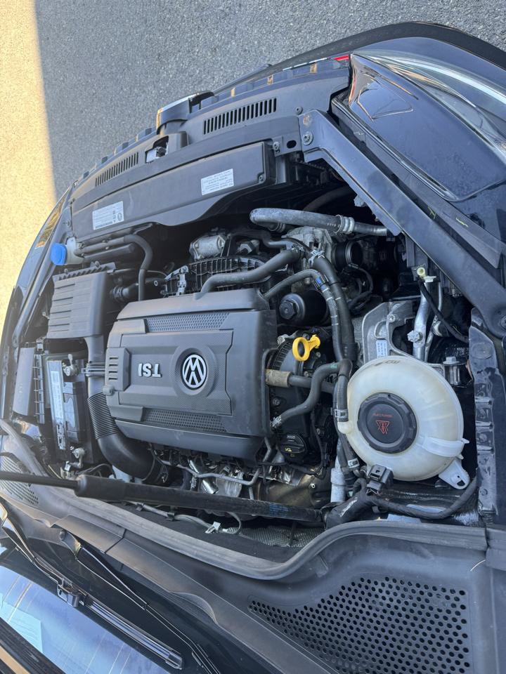 Used 2020 Volkswagen GTI SE FWD image 32