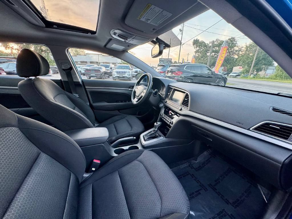 Used 2017 Hyundai Elantra Value Edition FWD image 13