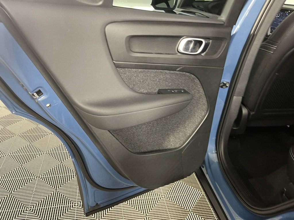 Used 2023 Volvo XC40 B5 Ultimate w/ Protection Package image 31