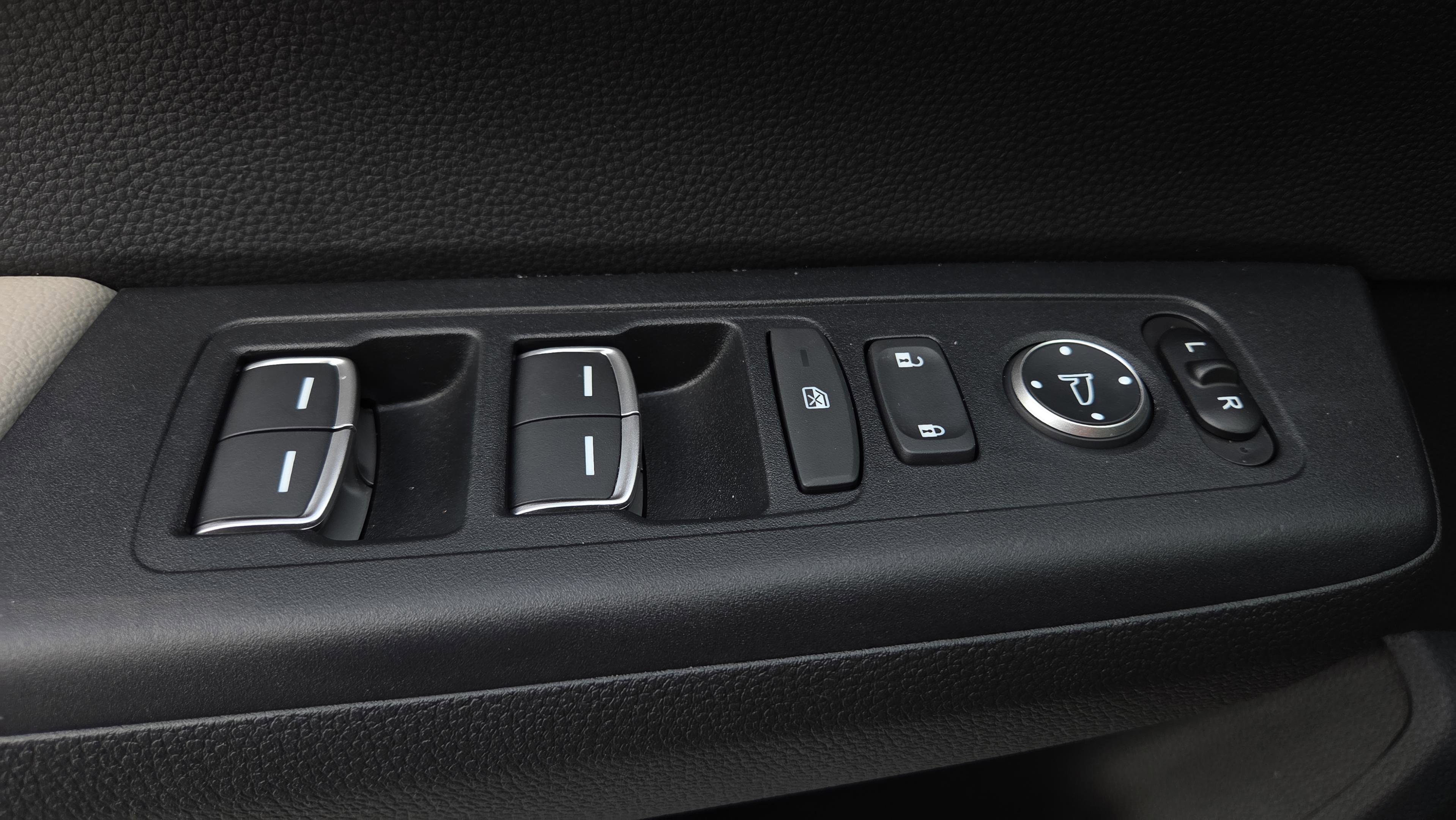 Used 2026 Honda CR-V EX-L image 36