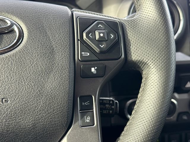 Used 2022 Toyota Tacoma TRD Sport w/ Technology Package image 27