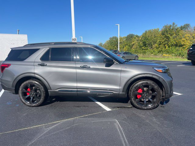 Used 2023 Ford Explorer ST-Line w/ Class IV Trailer Tow Package AWD/4WD image 9