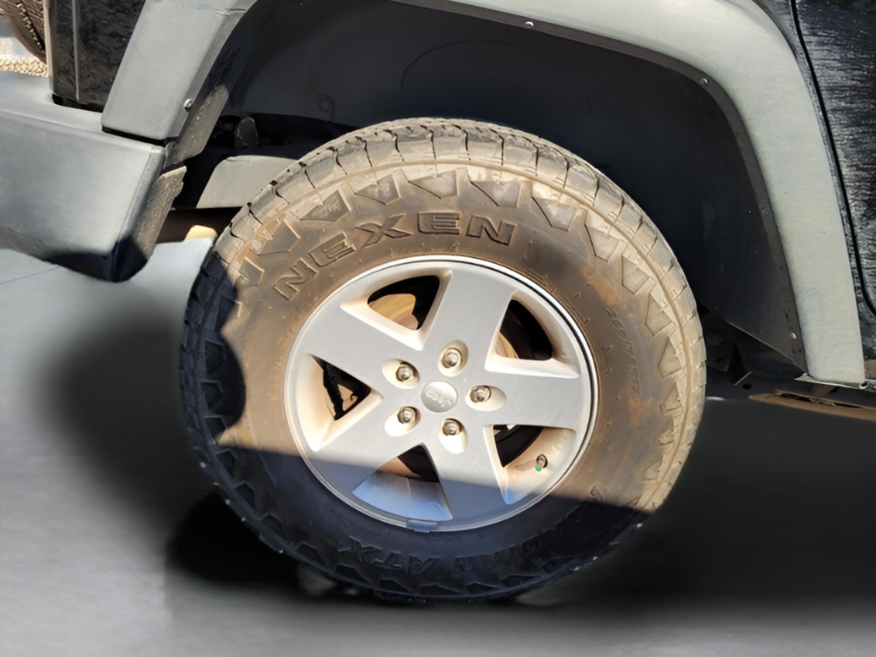 Used 2018 Jeep Wrangler Unlimited Sport S image 25