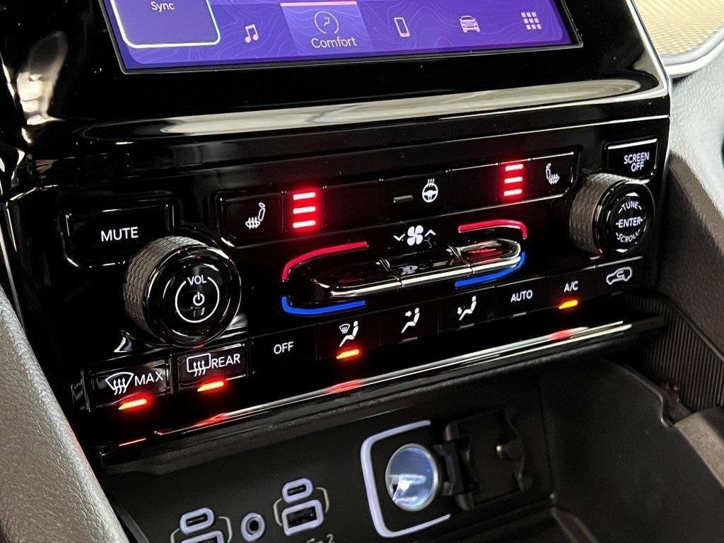 New 2025 Jeep Grand Cherokee L Altitude image 22