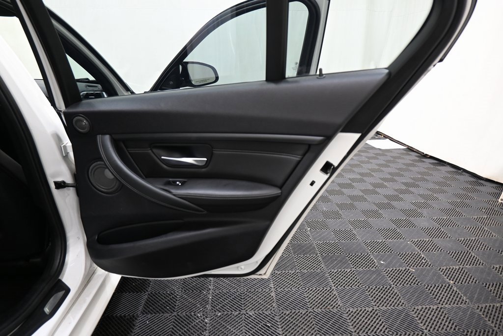 Used 2016 BMW M3 image 25