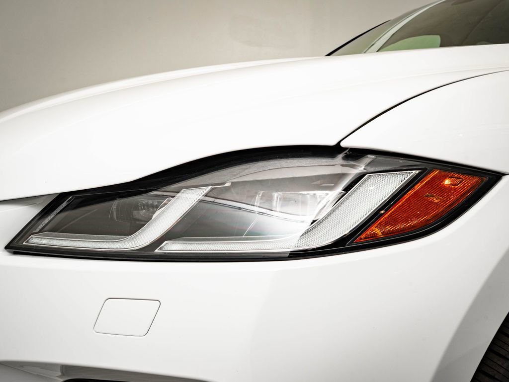 Used 2023 Jaguar F-PACE S AWD/4WD image 15