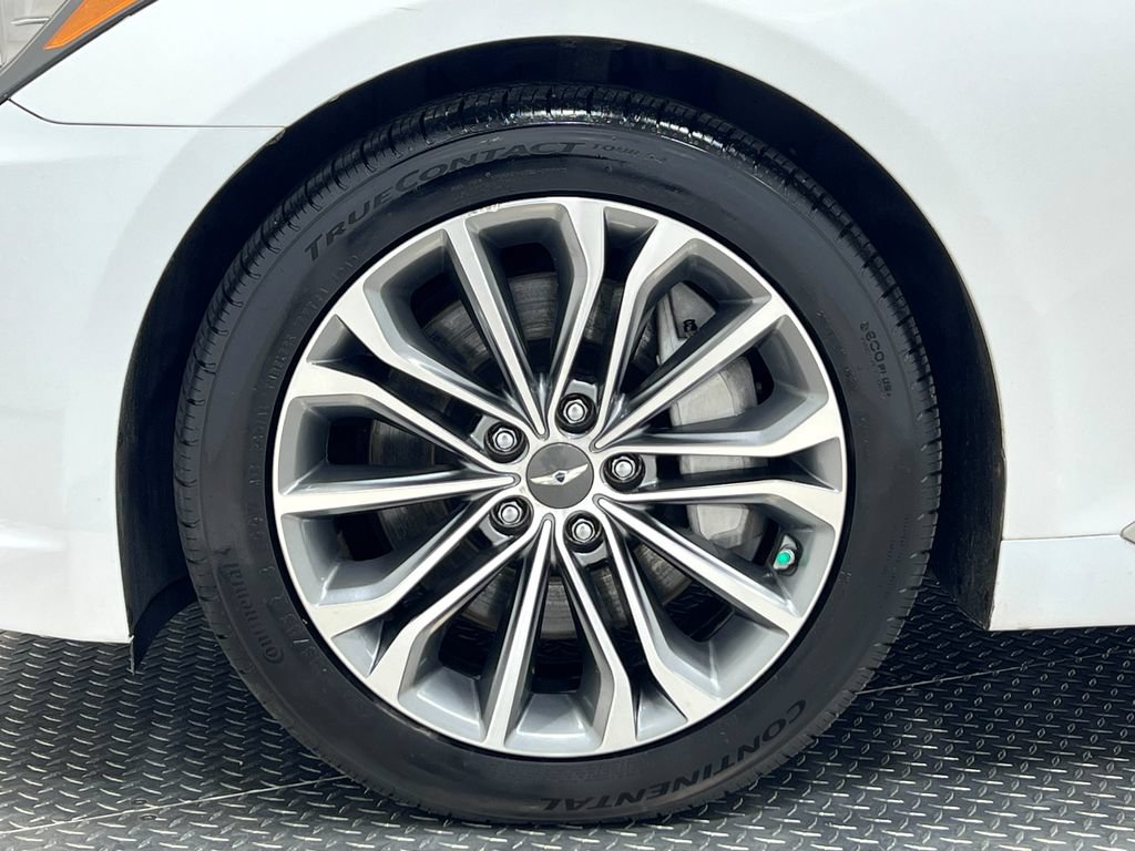 Used 2015 Hyundai Genesis 3.8 AWD/4WD image 35