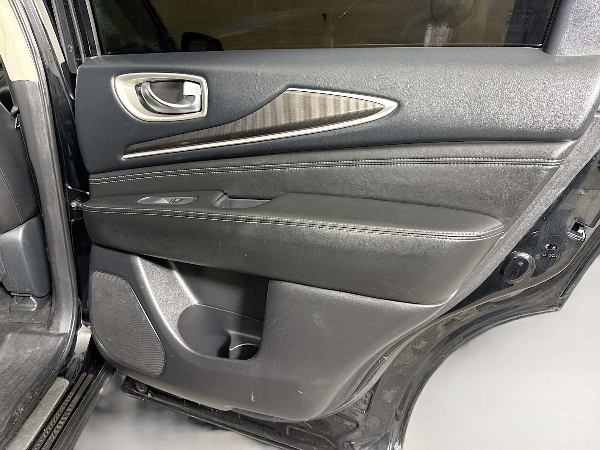 Used 2018 INFINITI QX60 FWD w/ Premium Plus Package image 28