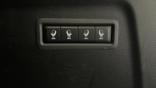 Used 2024 Jeep Wagoneer L Series II w/ Convenience Group I image 38