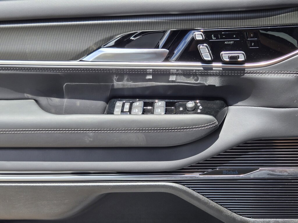 New 2026 Jeep Grand Wagoneer Summit AWD/4WD image 7