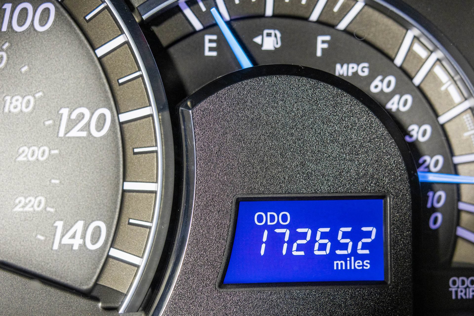 Used 2012 Toyota Camry SE w/ Leather Pkg FWD image 37