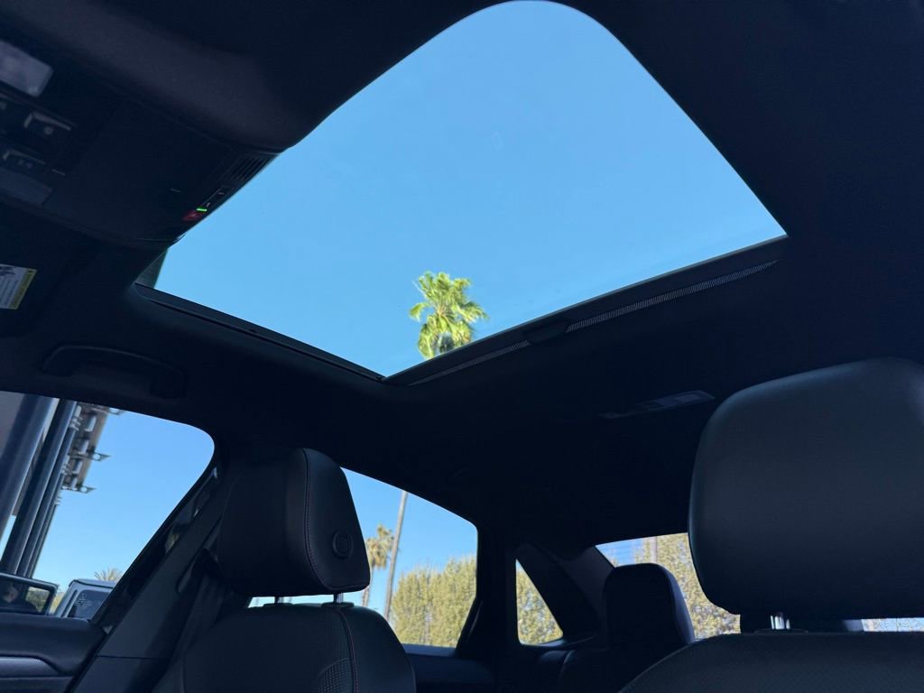 Used 2021 Volkswagen Jetta GLI image 2