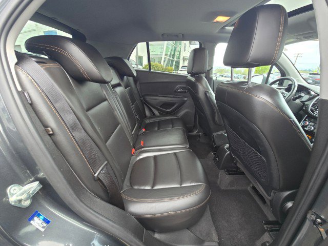 Used 2017 Chevrolet Trax Premier w/ Driver Confidence II Package AWD/4WD image 15