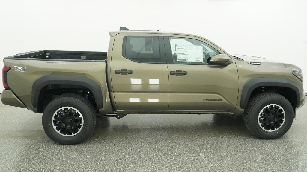 New 2026 Toyota Tacoma TRD Off-Road w/ TRD Off Road Premium Package AWD/4WD image 14