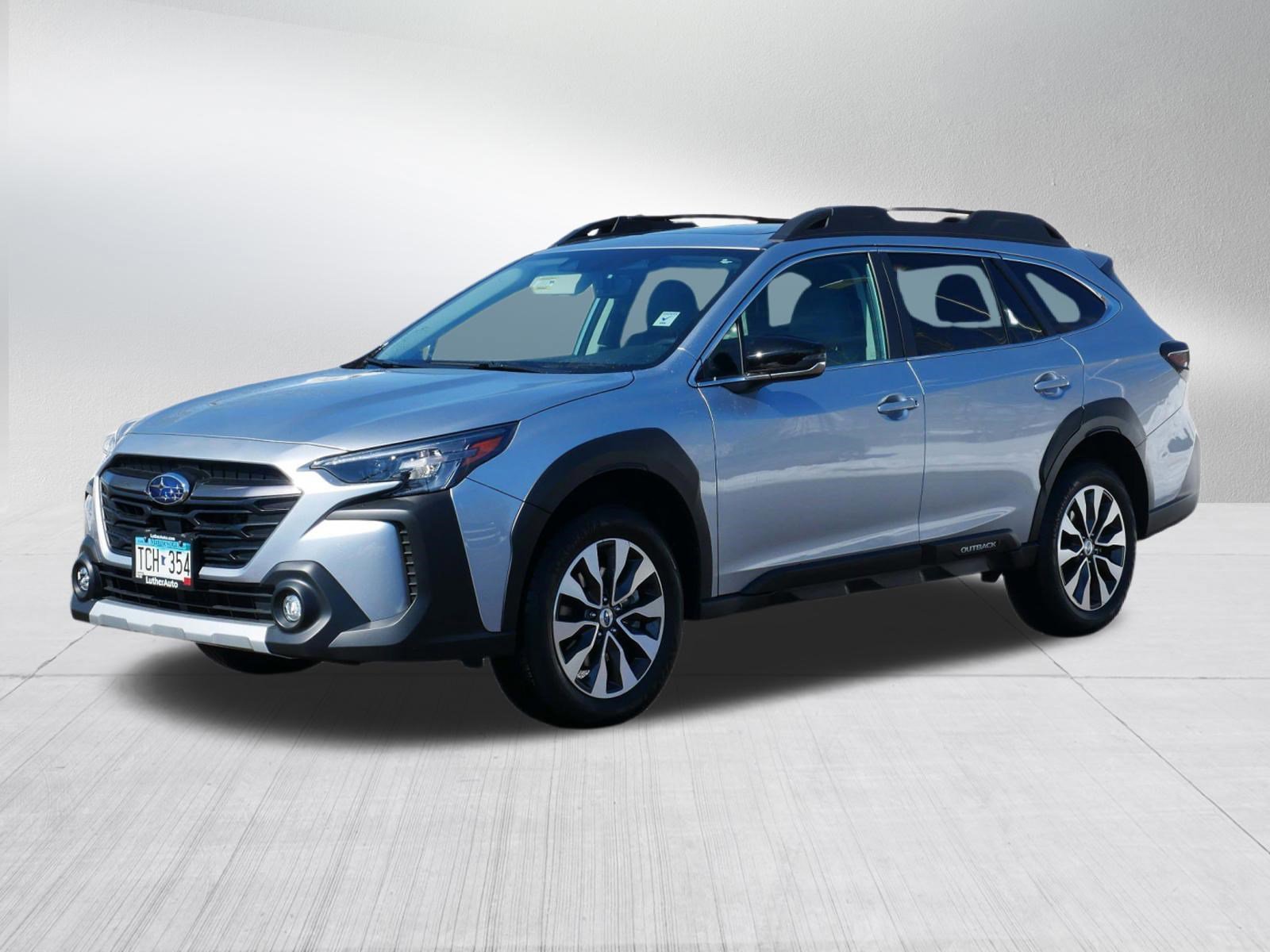 Certified 2025 Subaru Outback Limited image 3
