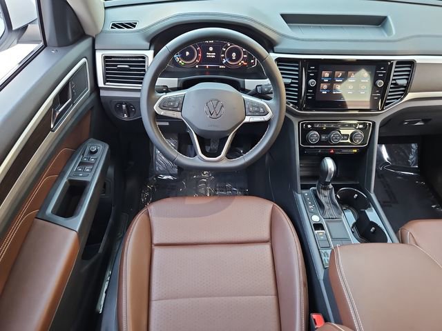Used 2023 Volkswagen Atlas SE w/ Black Wheel Package image 15