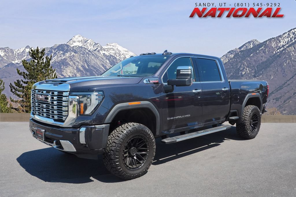 Used 2024 GMC Sierra 2500 Denali w/ Denali Reserve Package AWD/4WD image 1