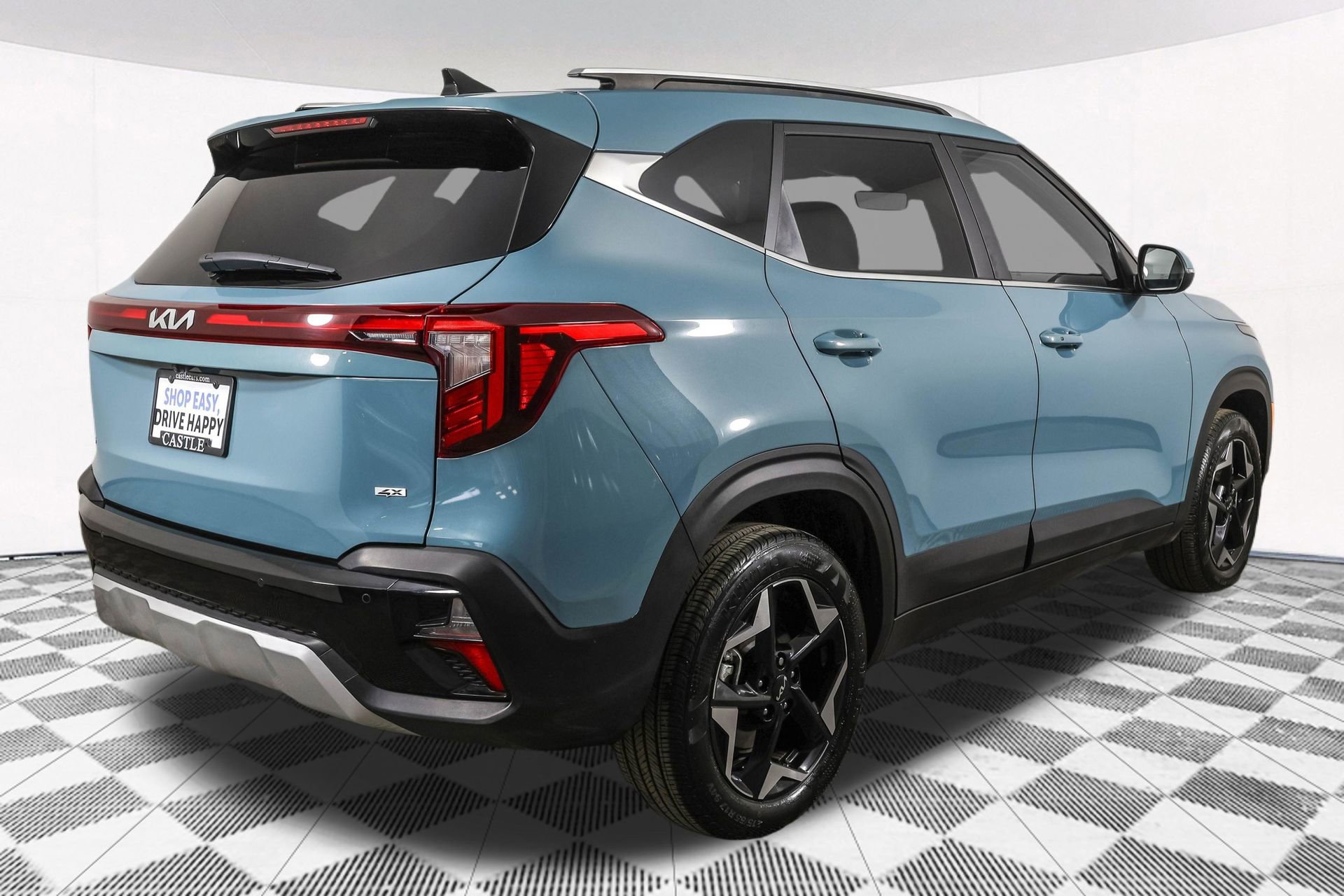 Used 2025 Kia Seltos EX image 17
