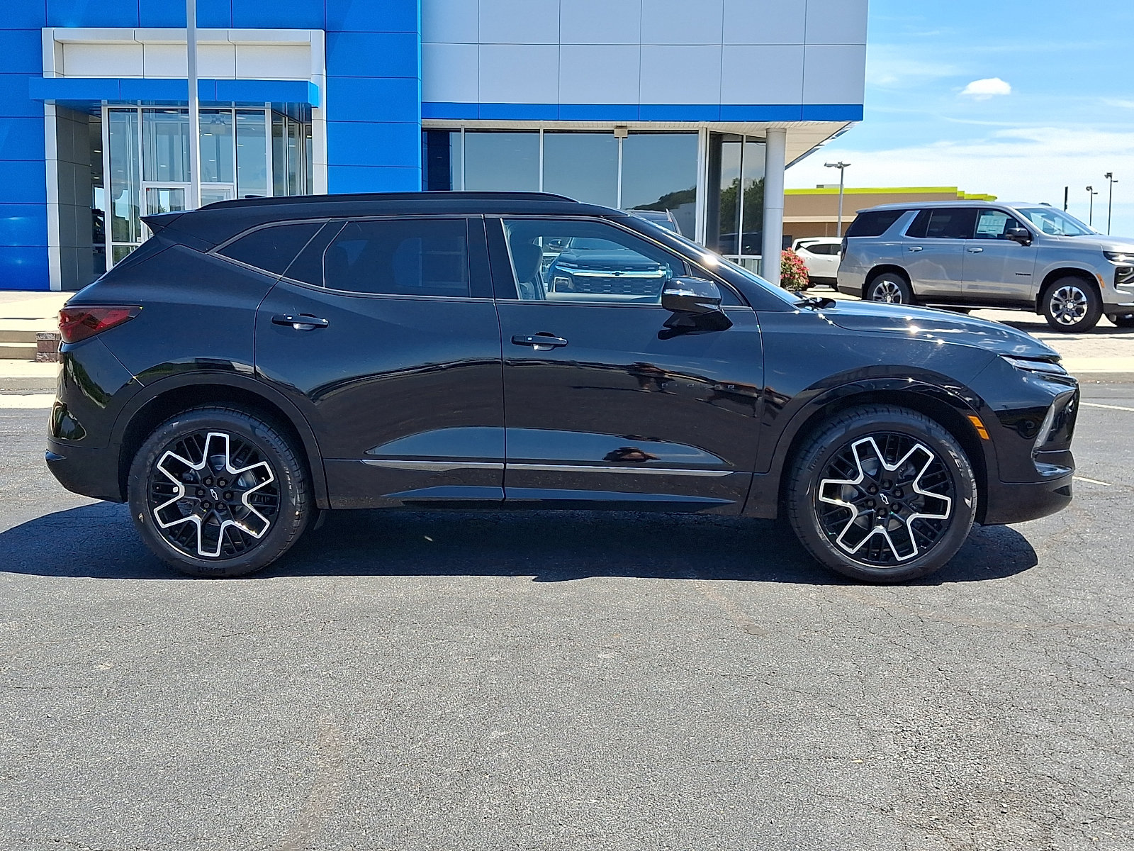 Certified 2023 Chevrolet Blazer RS w/ Enhanced Convenience Package AWD/4WD image 7