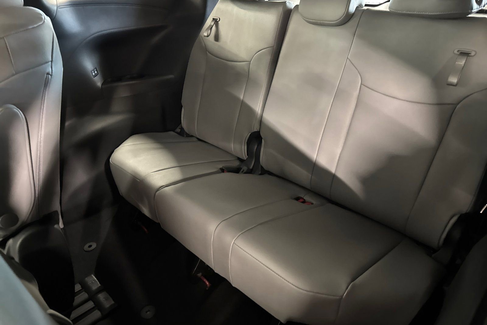 New 2026 Toyota Sienna XLE image 12