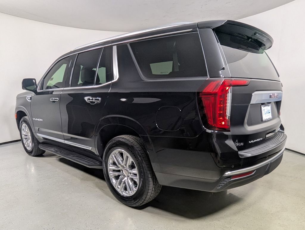 Used 2024 GMC Yukon SLT w/ SLT Luxury Package AWD/4WD image 6