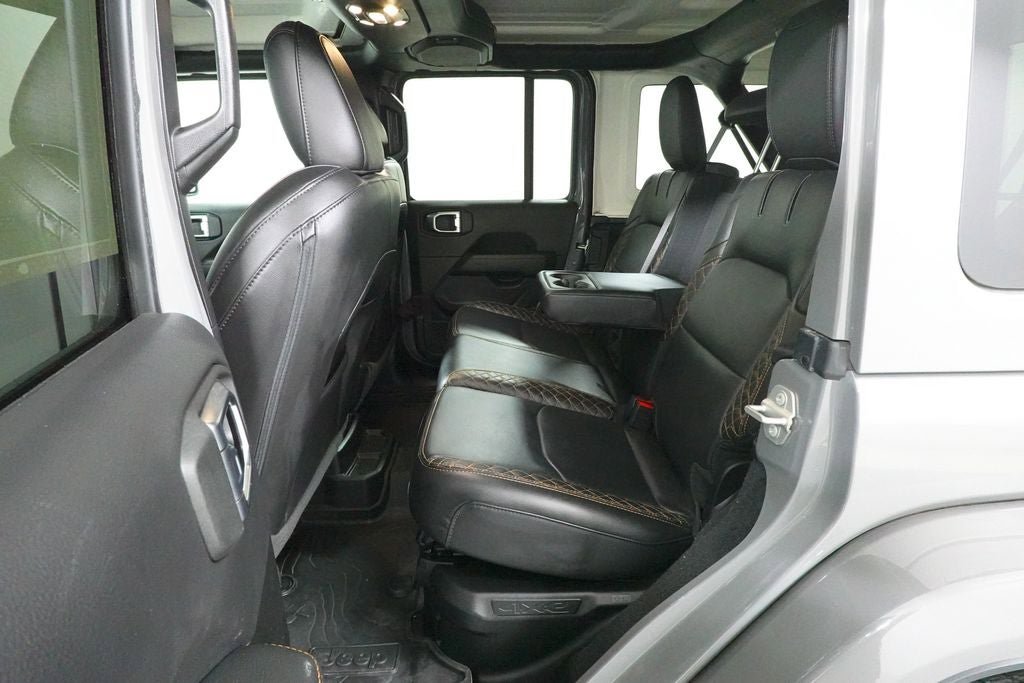 Used 2023 Jeep Wrangler Unlimited Sahara AWD/4WD image 29