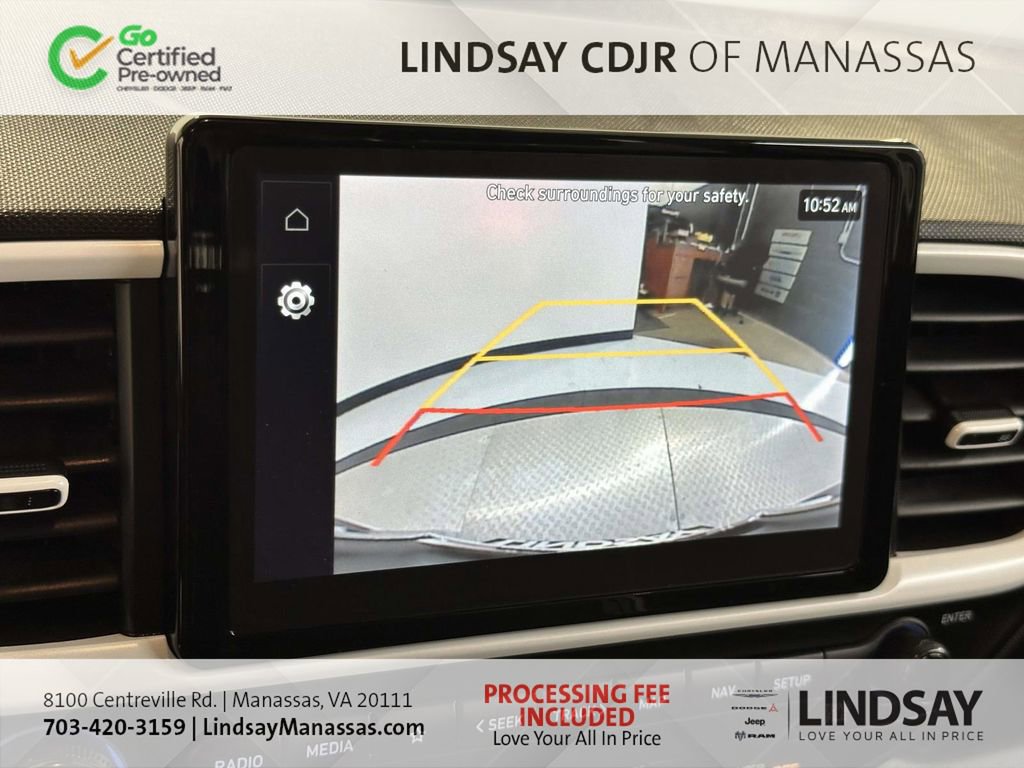 Used 2023 Hyundai Venue Limited image 27