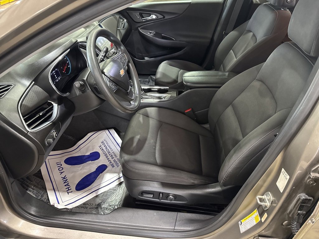 Used 2020 Chevrolet Malibu LT image 13
