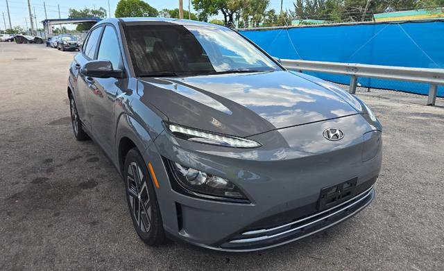 Used 2023 Hyundai Kona SE w/ Cargo Package FWD image 3