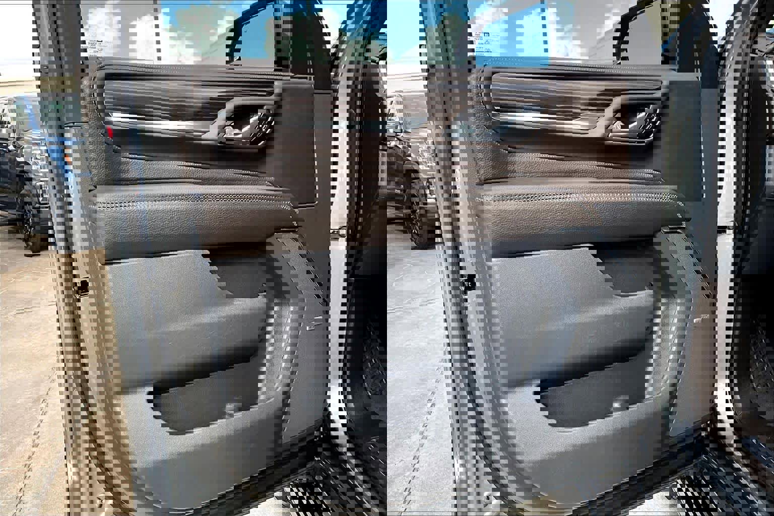 Certified 2021 GMC Yukon Denali w/ Denali Ultimate Package image 20