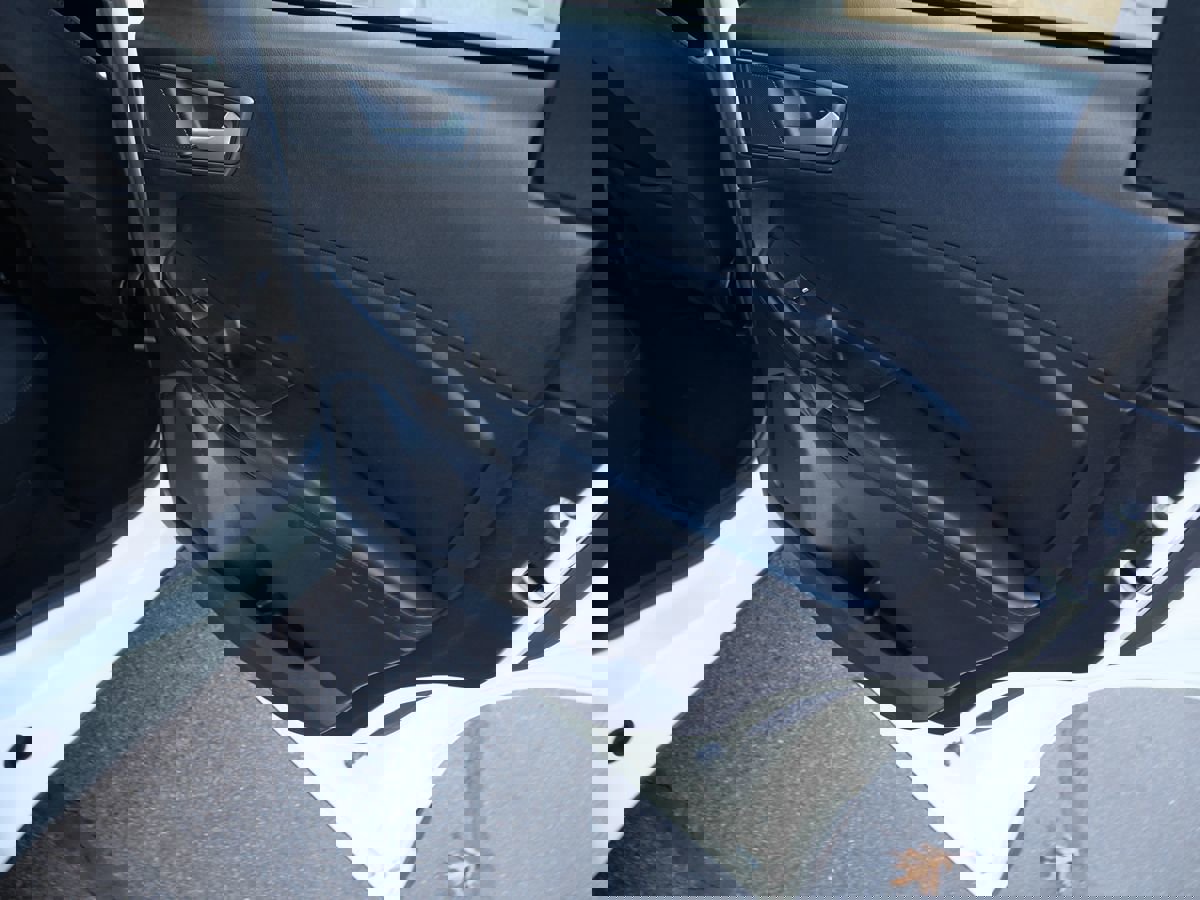 Used 2021 Ford Edge SE image 26