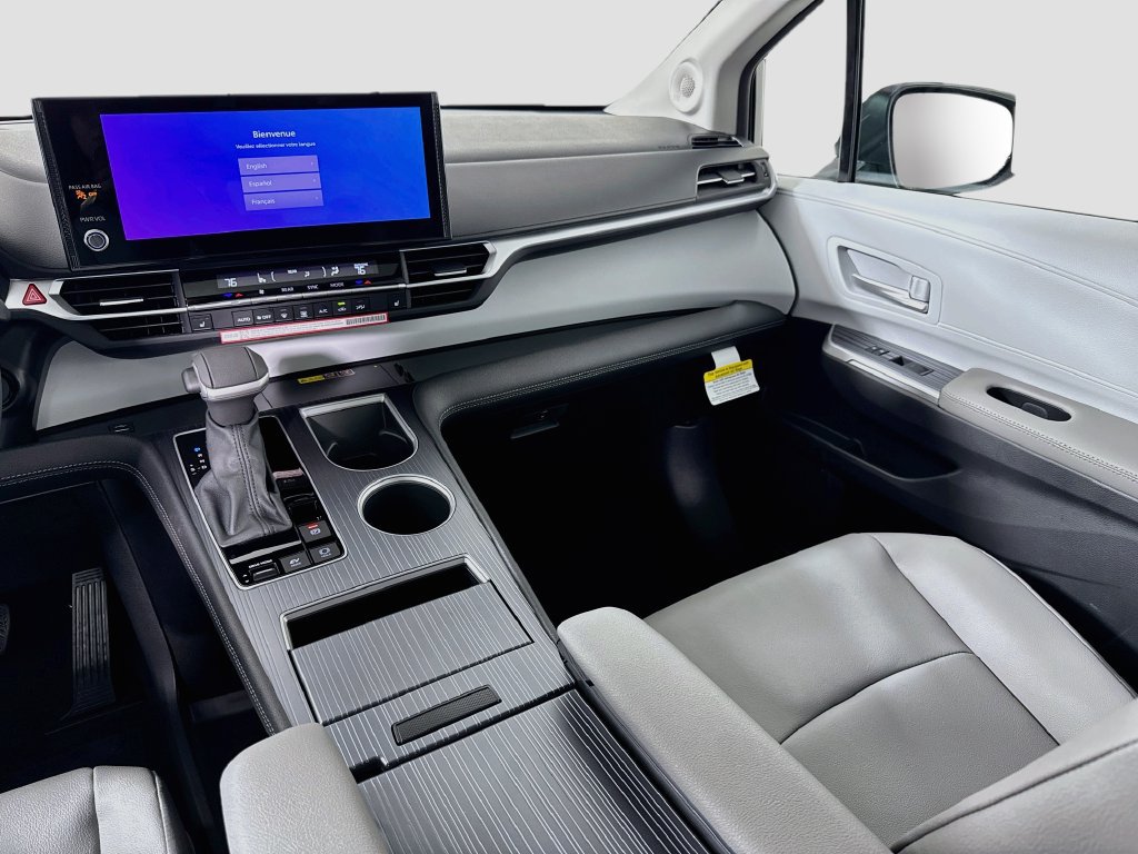 New 2026 Toyota Sienna XLE AWD/4WD image 25