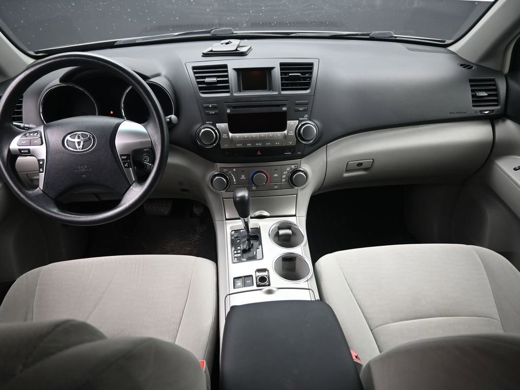 Used 2011 Toyota Highlander 4WD w/ Tech Pkg image 22