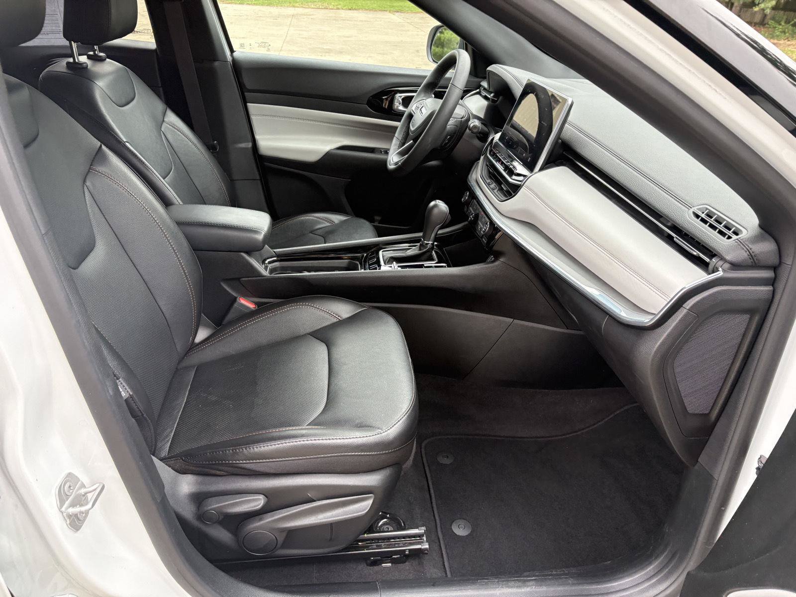 Used 2023 Jeep Compass Limited AWD/4WD image 17
