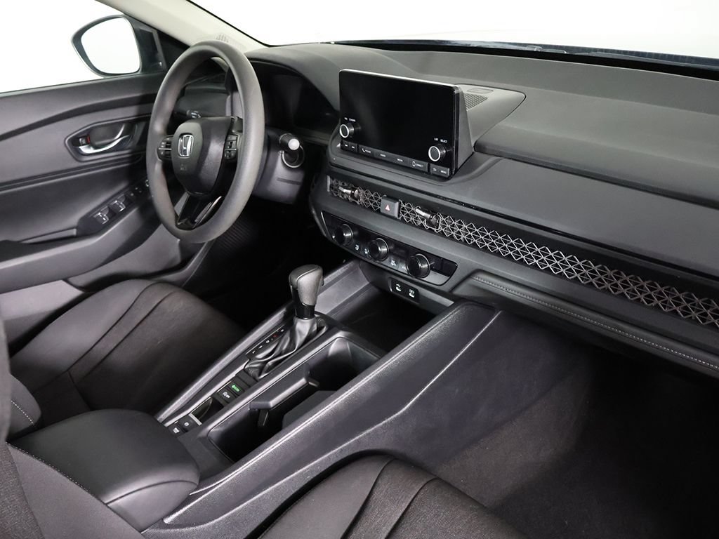 Used 2025 Honda Accord SE image 25